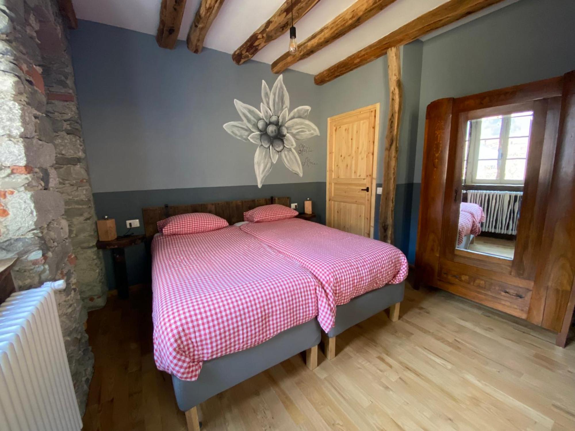 Mountain Cabin Valsesia Appartement Stella Варалло Экстерьер фото